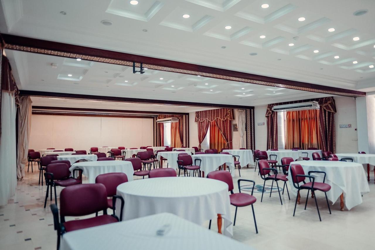 Hotel Oasis Габес Екстериор снимка