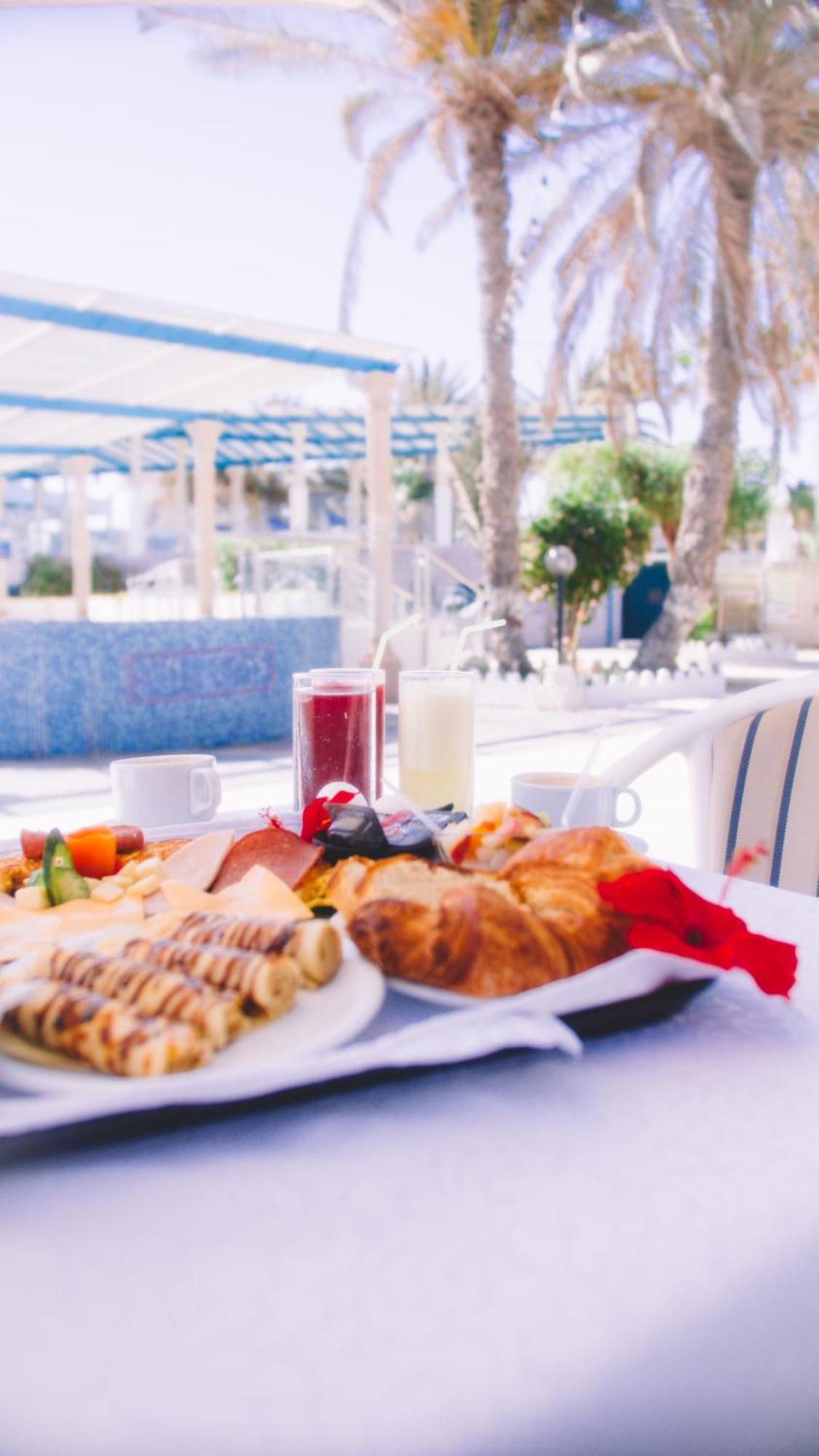 Hotel Oasis Габес Екстериор снимка